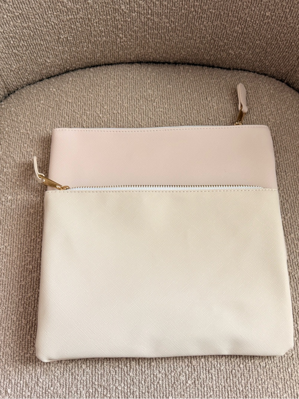 Passionate Penny Pincher Cream Zip Pouch - Women Bags - Set of Two EUC